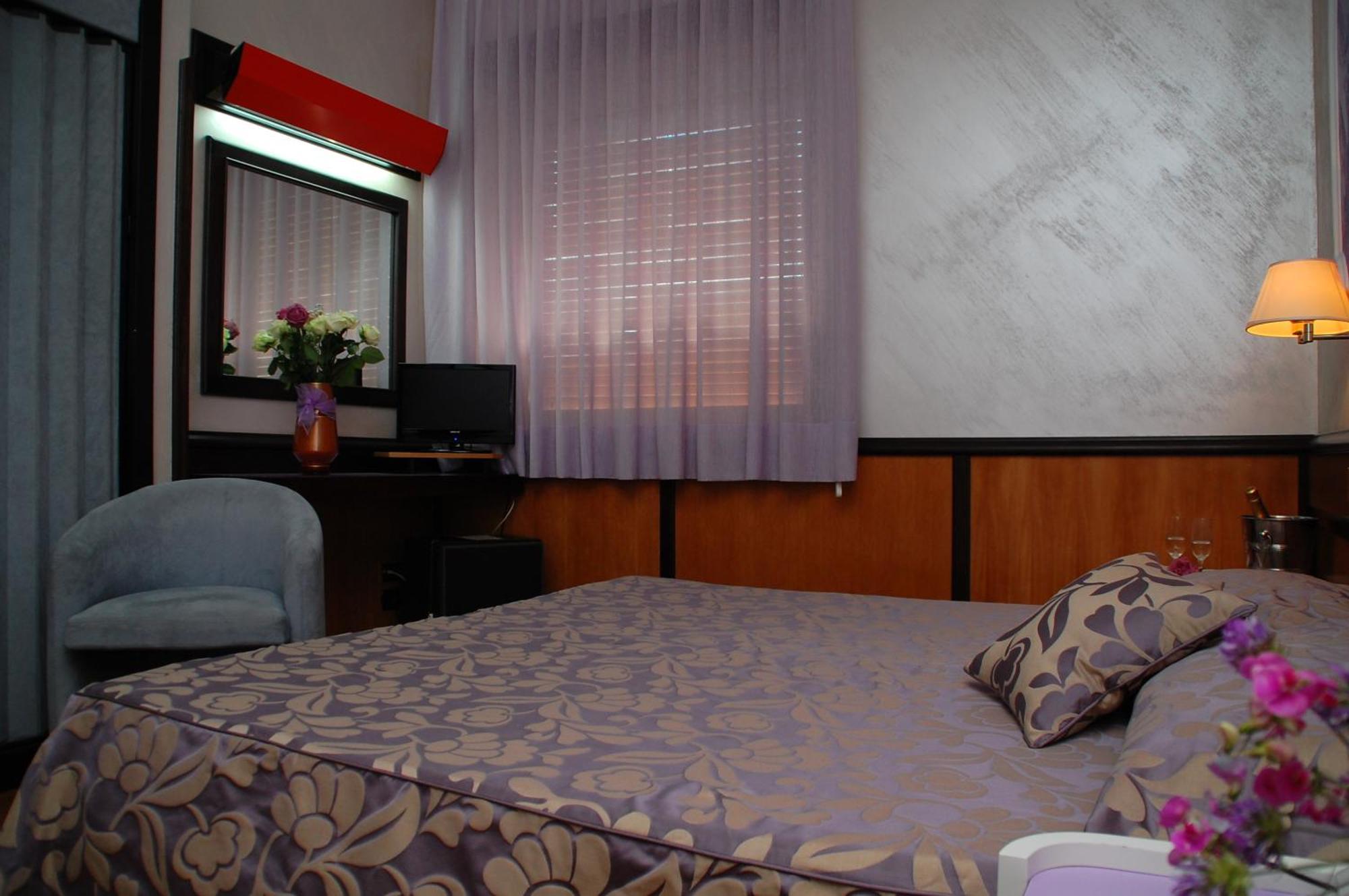 Benny Hotel Καταντζάρο Εξωτερικό φωτογραφία