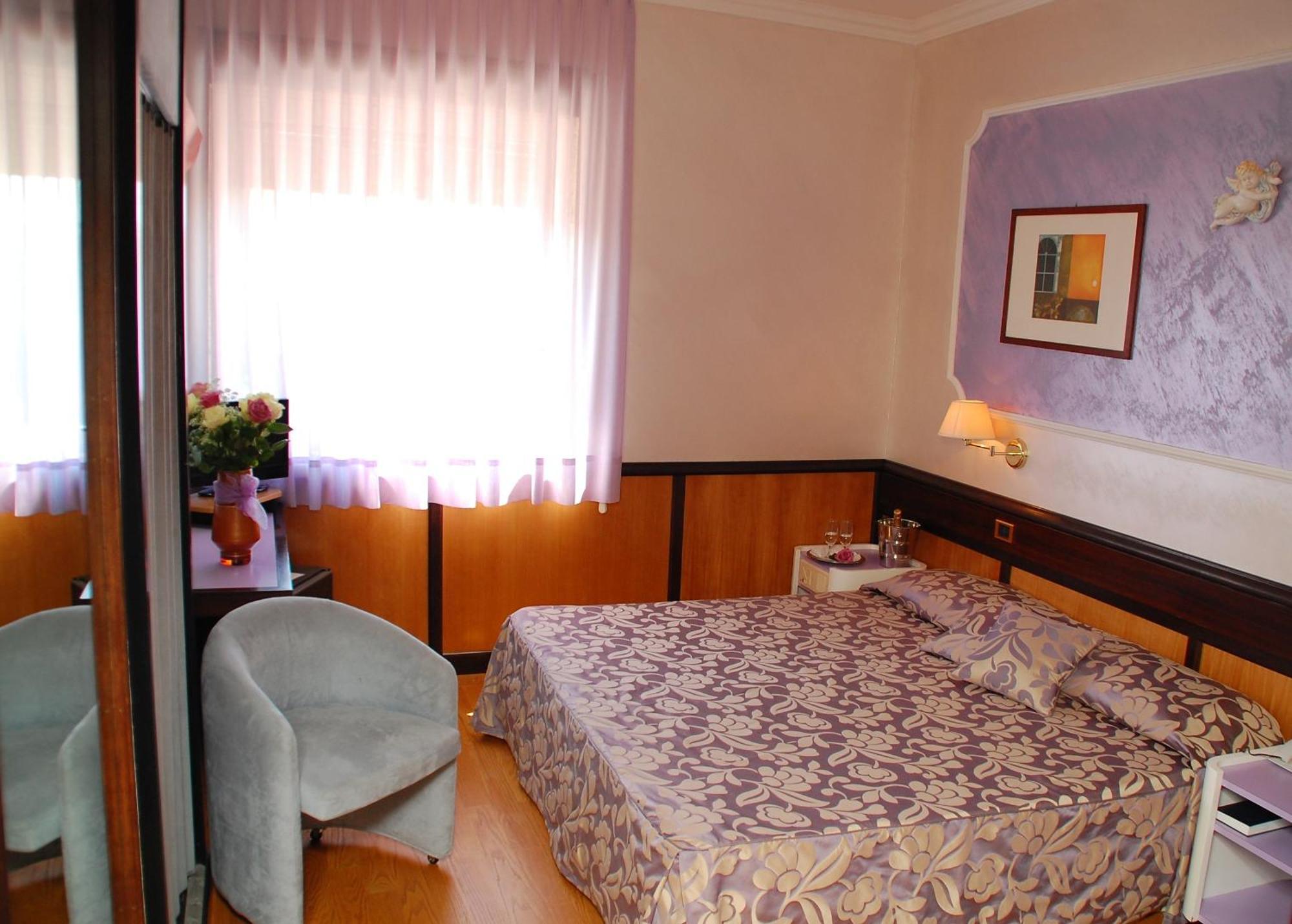 Benny Hotel Καταντζάρο Εξωτερικό φωτογραφία