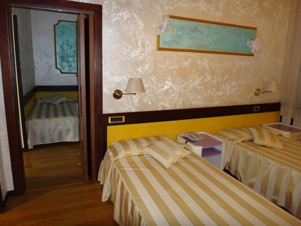 Benny Hotel Καταντζάρο Δωμάτιο φωτογραφία
